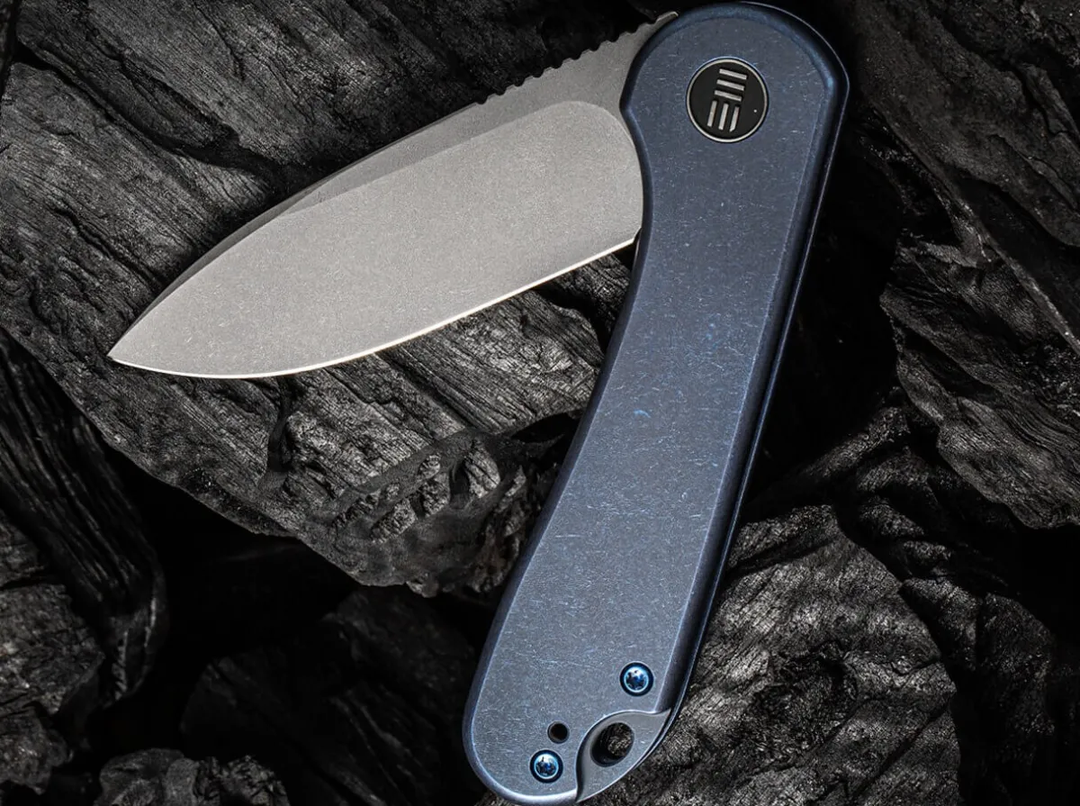 Online WE Knife Elementum Titanium Blue